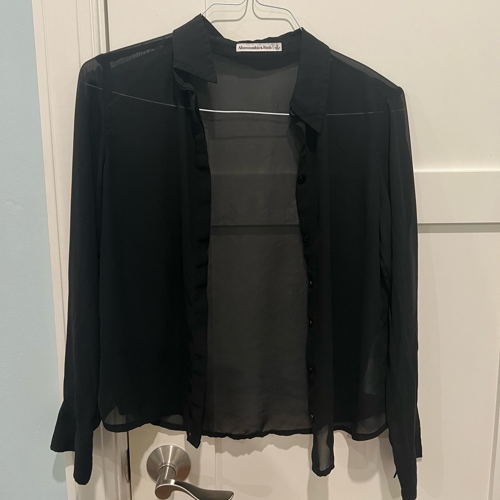 Abercrombie & Fitch black button up in size small.